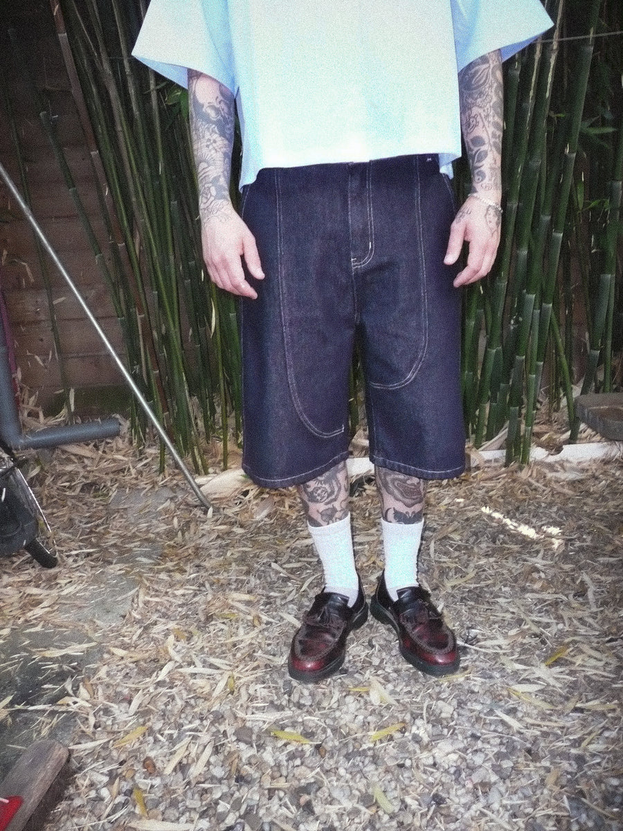Shorts - Life on earth
